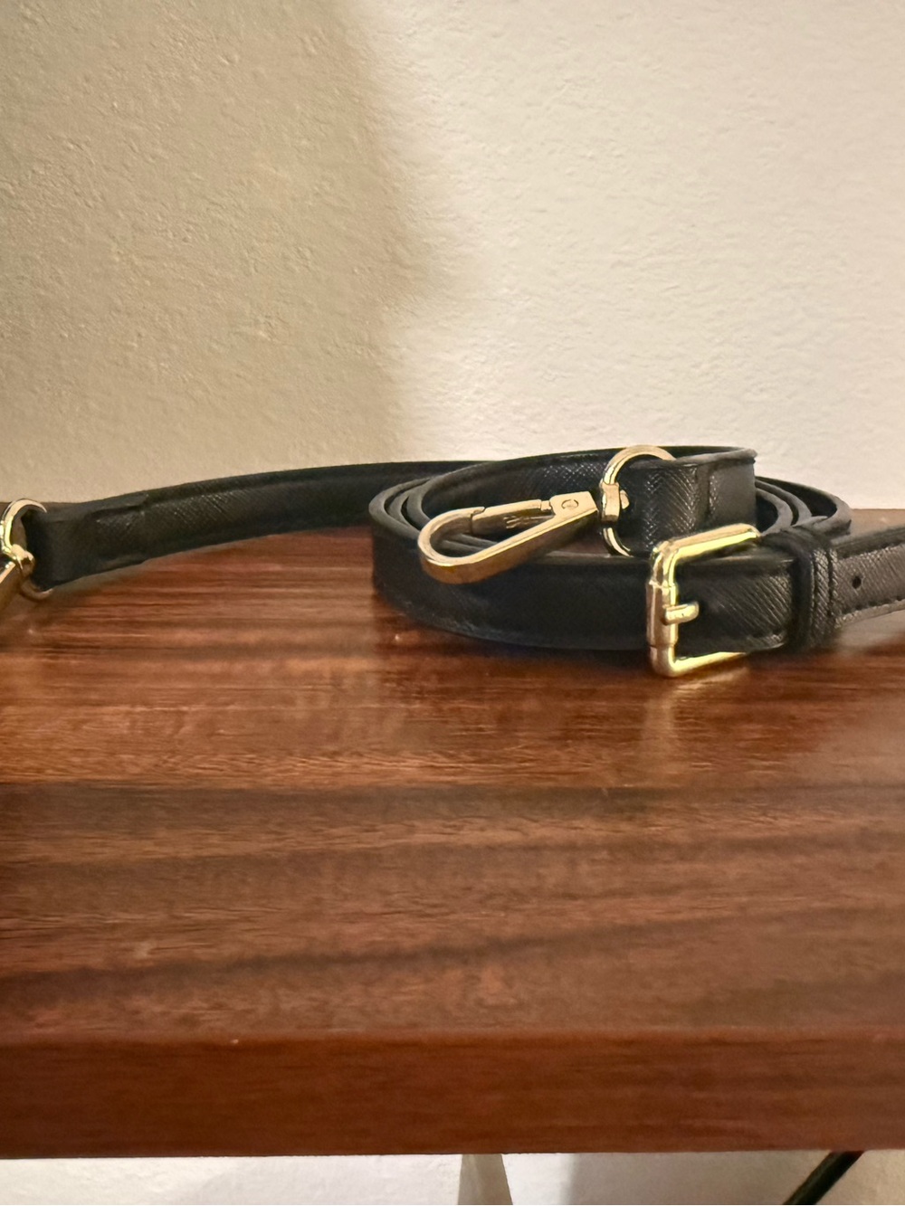 Black Handbag - Picture 5 of 7